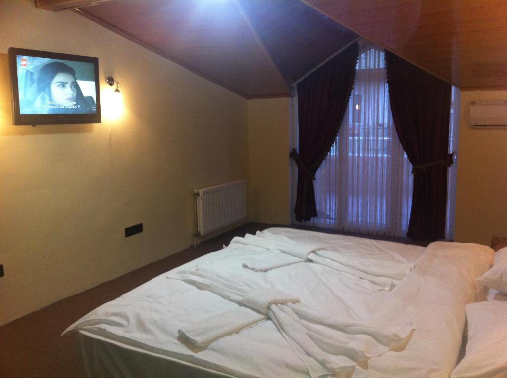 Tj's Hotel *